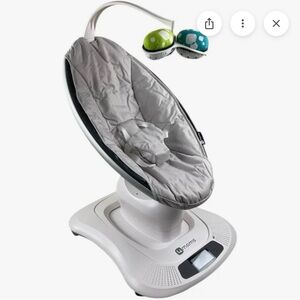 4moms Gray Baby Rocker with Mobile